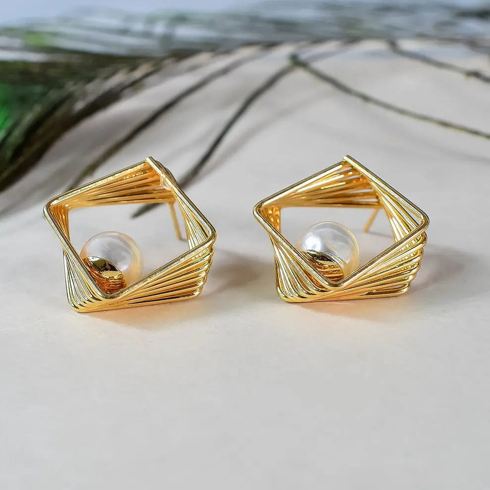 Timeless Elegance Earring